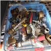 Image 3 : 2 TRAYS OF AIR LINE FITTINGS