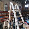 Image 2 : 8 FOOT WOOD A FRAME LADDER