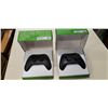 Image 2 : 2 XBOX ONE WIRELESS CONTROLLERS