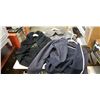 Image 1 : 3 LULULEMON HOODIES
