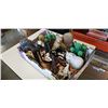 Image 1 : TRAY OF CAT AND ANIMAL DECOR