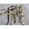 Image 2 : TRAY OF WATCHES AND JEWELLERY