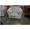 Image 2 : MICROFIBER ARM CHAIR