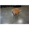 Image 1 : ANTIQUE OAK SIDE TABLE