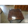 Image 2 : MODERN GLASS TOP END TABLE