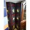 Image 2 : PAINTED ROOM DIVIDER