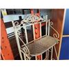 Image 2 : FOLDING METAL AND WOVEN SHELF