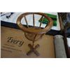 Image 2 : VINTAGE PLANT STAND