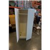 Image 2 : WHITE WARDROBE