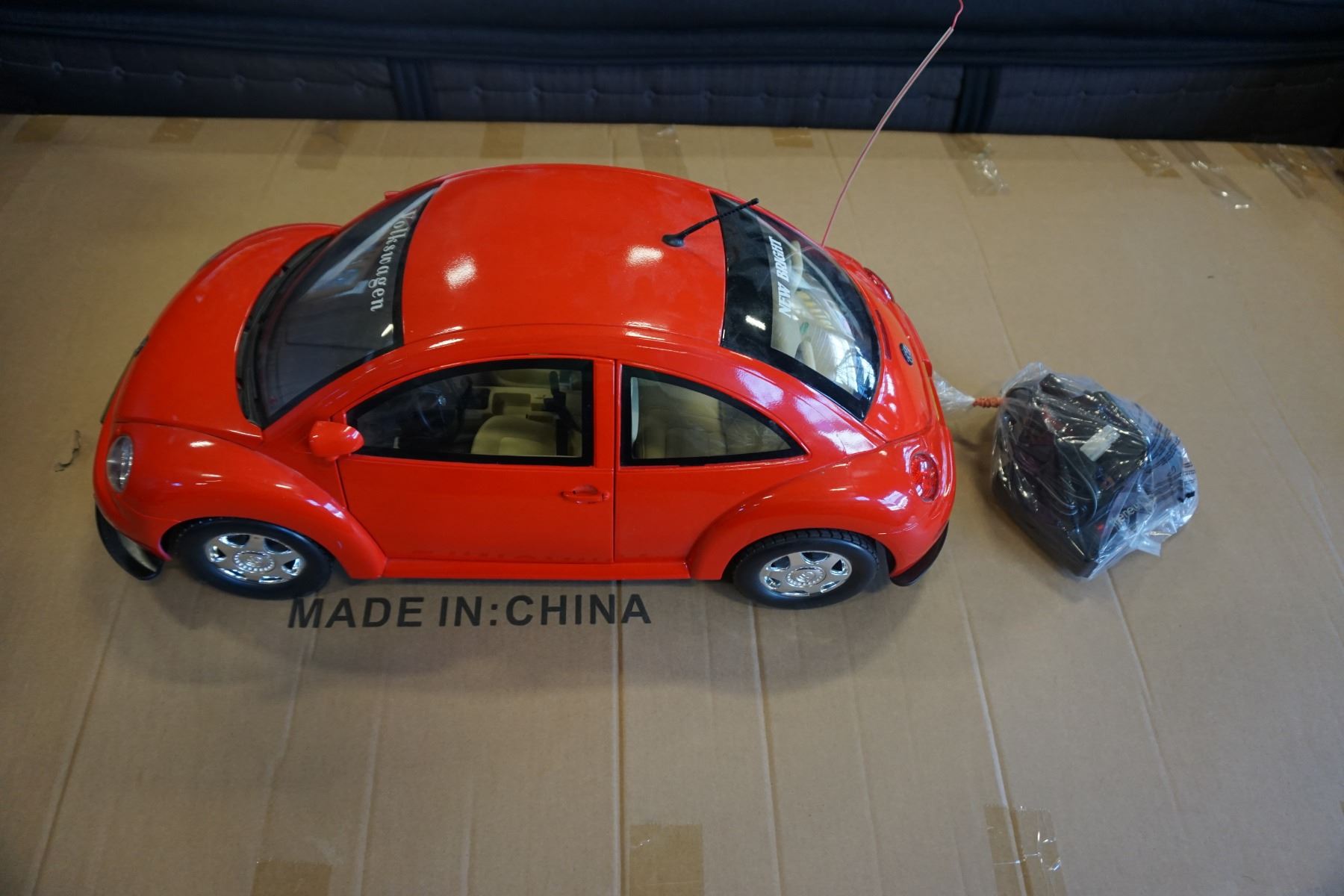 NEW BRIGHT 1:6 SCALE REMOTE CONTROL VW BEETLE
