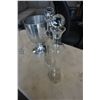Image 2 : 4 DECANTERS AND ICE BUCKET