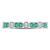 Image 2 : 1/4 CTW Round Emerald Diamond Stackable Ring 10kt White Gold - REF-15H5W