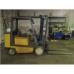 8000 Lb Yale Lift Truck