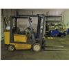 Image 1 : 8000 Lb Yale Lift Truck