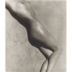Herb Ritts - Carrie in Sand, Paradise Cove, 1988