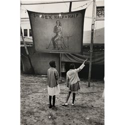 Elliott Erwitt - 3rd Sex Half and Half, Circus