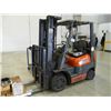 Image 1 : TOYOTA MODEL 426FGCU20 PROPANE FORKLIFT, 21,616 HOURS, 4,050 LB CAPACITY, HARD TIRES, 189" 3 STAGE