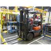 Image 1 : TOYOTA MODEL 426FGCU20 PROPANE FORKLIFT, 19,215 HOURS, 4,050 LB CAPACITY, HARD TIRES, 189" 3 STAGE