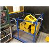 Image 1 : 1,000 LB CAPACITY FORK LIFT BASKET