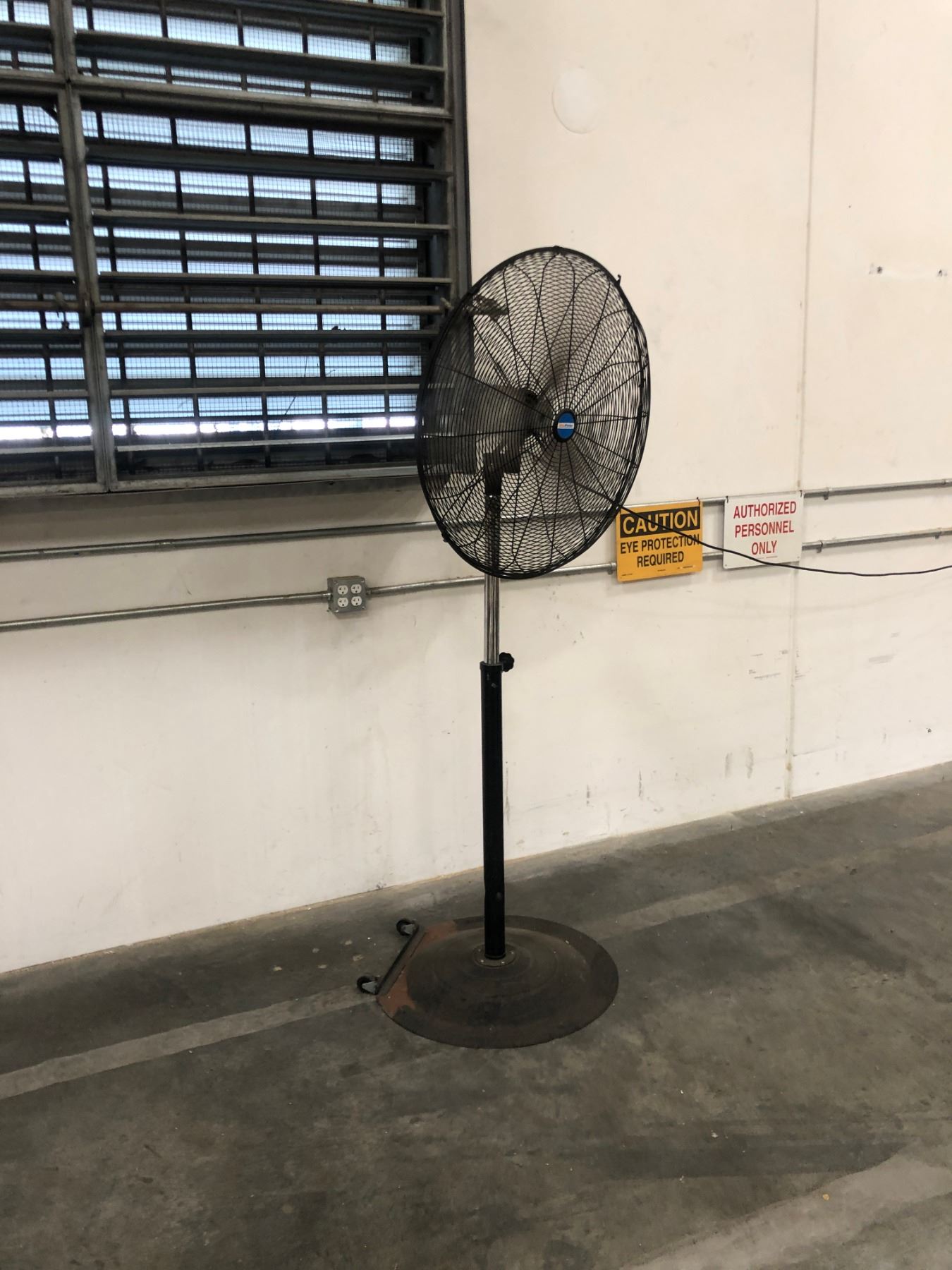 Fitter Fans PRO-FITTER 120 VOLT WAREHOUSE FAN - Able Auctions