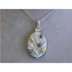 1173 18kw Gold Necklace with Mother of Pearl Pendant