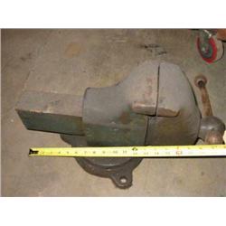 #20 U.S. made bench vise