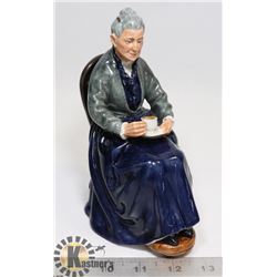 VINTAGE ROYAL DOULTON "THE TEA CUP"