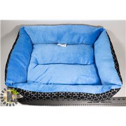 NEW PET BED