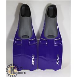 NEW SIZE LARGE VELOX FLIPPERS