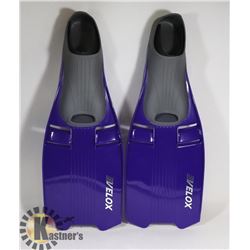 NEW SIZE LARGE VELOX FLIPPERS