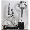 Image 1 : LOT OF 2 GYMNASTIC MODERN SHOW HOME STATUES /