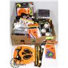 Image 1 : FLAT OF ASSORTED HALLOWEEN SUPPLIES