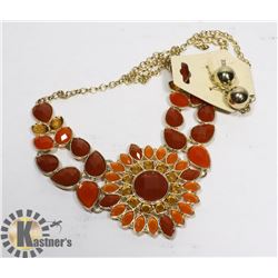 AMBER NECKLACE AND EARRING SET