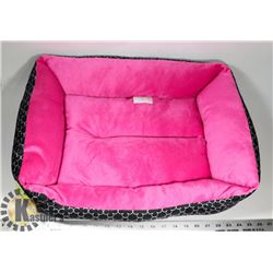 NEW PET BED