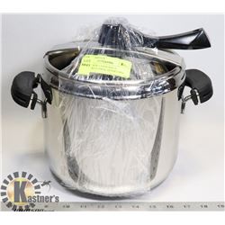 BRAND NEW LAGOSTINA 5L PRESSURE COOKER. NEVER USED
