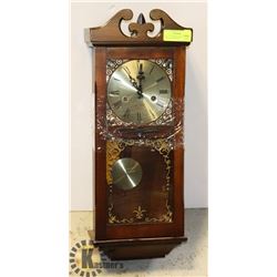 VINTAGE CHIMING WALL CLOCK. WORKING. WITH KEY.