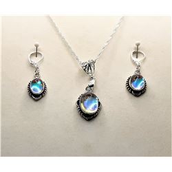 11)  SET OF OVAL ROCK CRYSTAL JEWELRY,