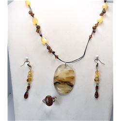 22)  OVAL TRANSLUCENT CHERRY QUARTZ