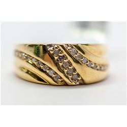 25) 10KT YELLOW GOLD DIAMOND RING, SIZE 10