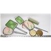 Image 1 : BAG OF VINTAGE BRUSHES COMPACTS AND MIRRORS.