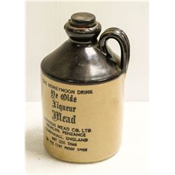 YE OLDE LIUEUER MEAD. 30 PROOF. APPROX. 0.5L.