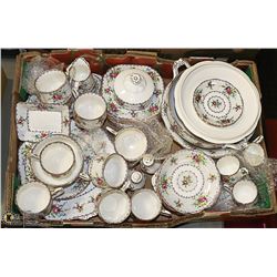 ROYAL ALBERT PETIT POINT BONE CHINA SET 46 PIECES