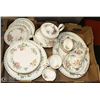 Image 1 : ROYAL ALBERT CHINA 'CONSTANCE SET