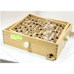 WOOD LABYRINTH GAME