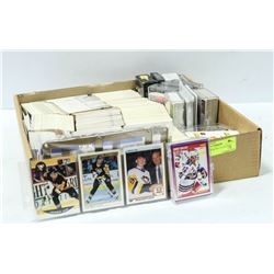 FLAT OF ASSORTED COLLECTOR CARDS