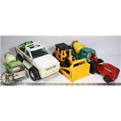 LARGE BOX OF VINTAGE METAL TOYS INCL.