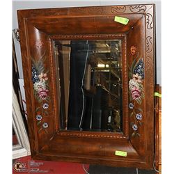 DECORATIVE MIRROR