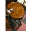 Image 2 : BURLED WALNUT MARQUERY INLAID SEWING TABLE CA 1830