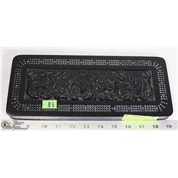 CARVED STYLE NATIVE ART CRIBBAGE BOARD