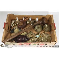 BOX OF ASSORTED WOOD CARVED AND BRASS ORNAMENTS